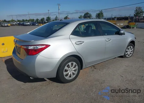 2015 Toyota Corolla S Premium z USA, uszkodzony, nr VIN 5YFBURHE9FP236713